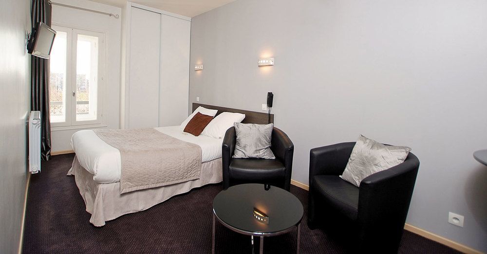 Un Hotel Sur Le Port La Rochelle  Luaran gambar